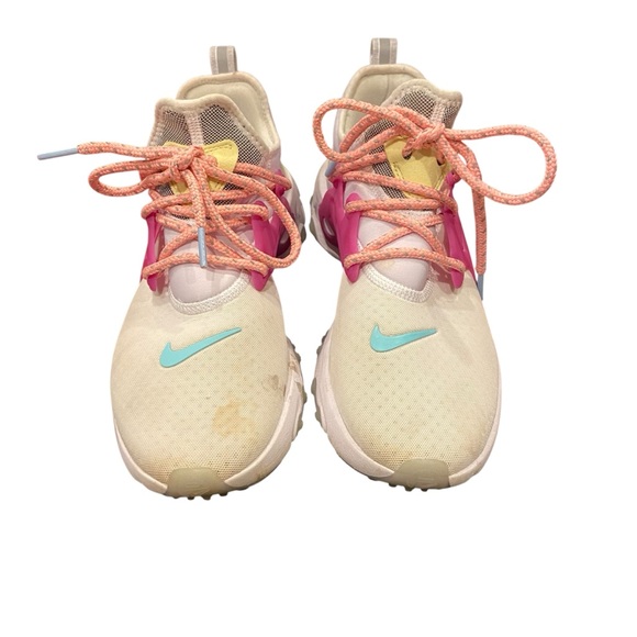 Nike React Presto Athletic Shoes Women’s size 8.5 White Hyper Violet - Picture 2 of 7